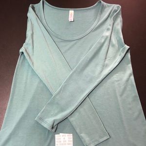 LuLaRoe Lynnae Shirt